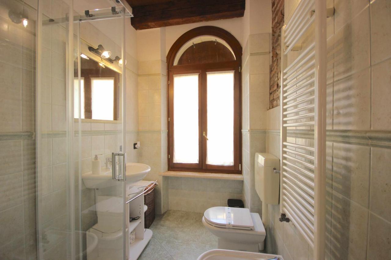 Case Vr Holiday Casa Di Mezzo Vérone Extérieur photo